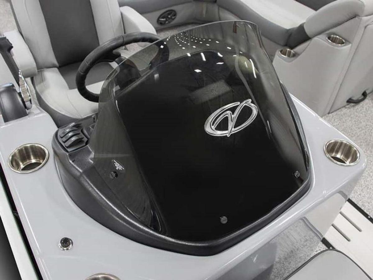 2025 Veranda VF22F4 Deluxe Tri-Toon