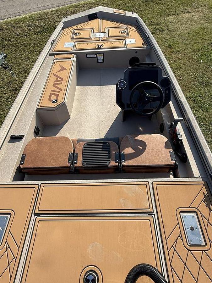 2026 Avid Boats 18 Rogue SC