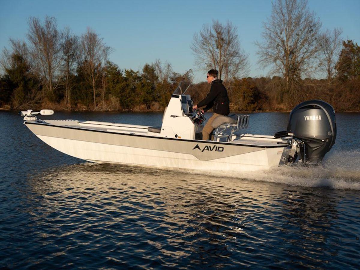 2025 Avid Boats 22 Recon Base