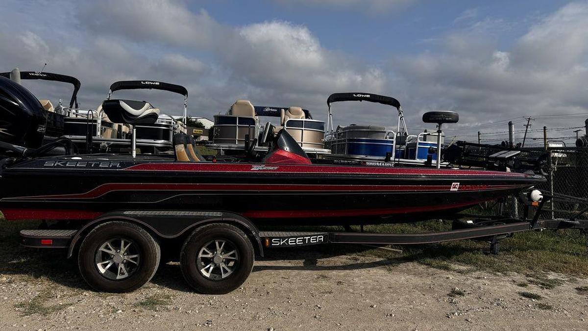 Used 2017 Skeeter ZX250