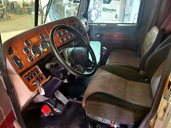 Used 2008 Peterbilt 386 Truck