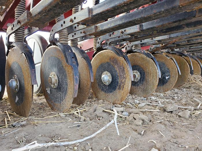 Used 12' International 6200 Grain Drill w/ Small Seed