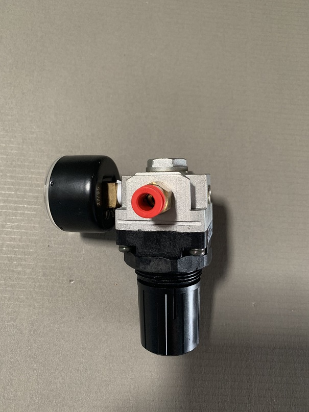 Used SMC Air Regulator AR2000-01