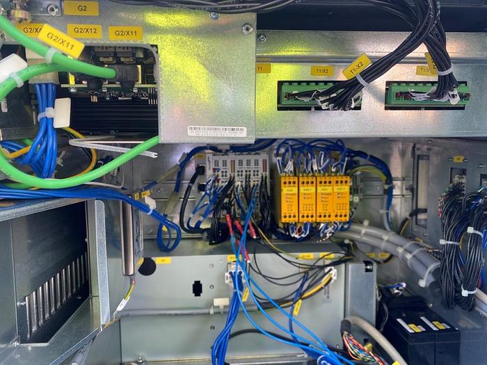 Used 2015 Kuka KR C4 + KR 6 R700 Sixx Robot