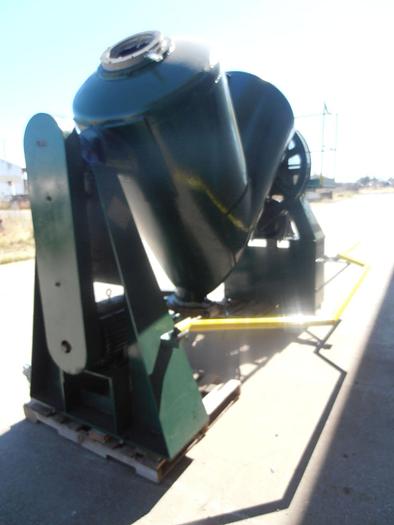 Used Mixer, V-Type, 40 CF, C/st, PK, 10 HP, Bar, Feed System, #S734565