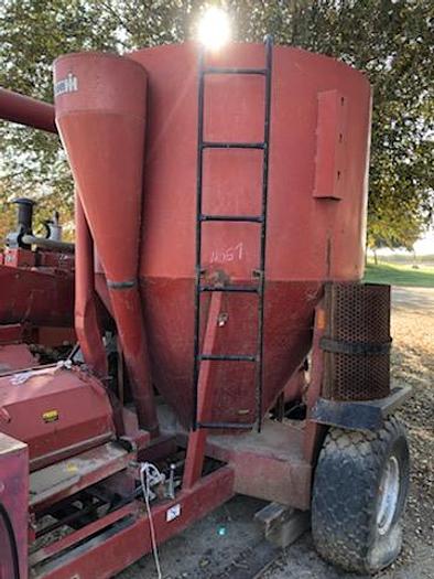 Gebraucht Case IH 1350 Grinder Mixer