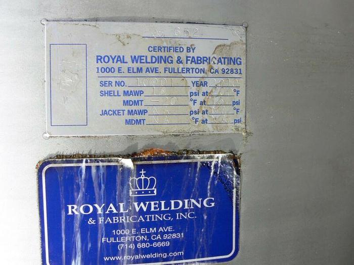 Used 500 Gallon / 2000 Liter Single Wall Stainless Steel Tank w/ Top Mixer