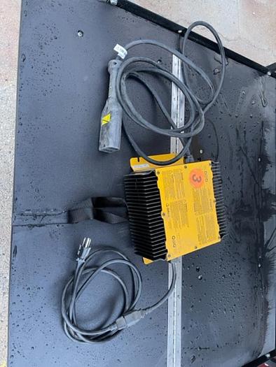 Used 2019 Cushman  Shuttle 6 Golf Cart