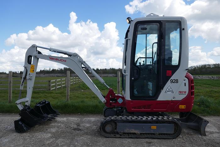 Used 2015 TAKEUCHI TB216