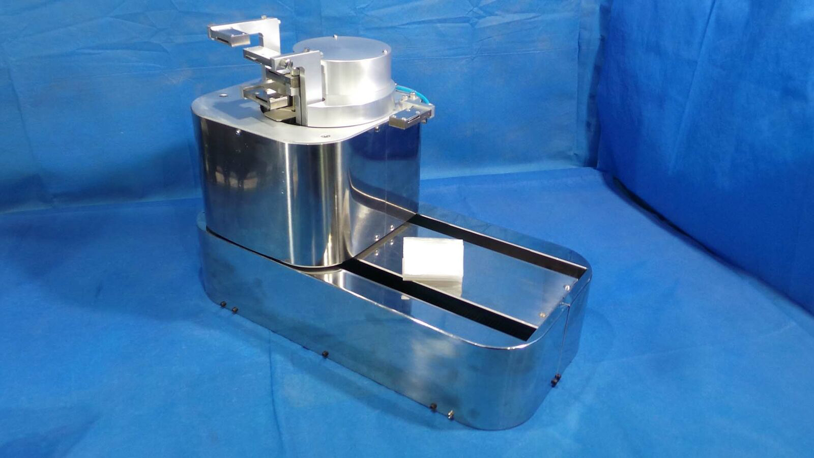 Used NSK Ltd Z11045N501 Robot, Type Z11045N501 / 2.0 V-III / Motorized Precision Guide Robot