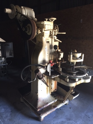 Used Canco Model 08 Closing Machine