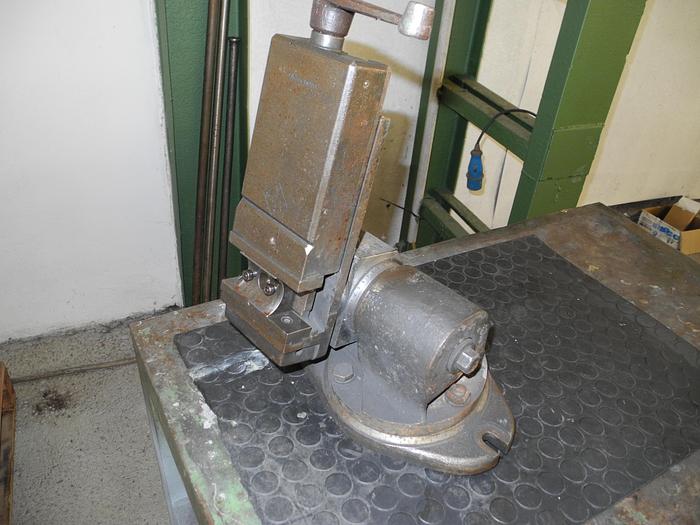 Usato Affilatrice-rettificatrice universale TACCHELLA 40LN