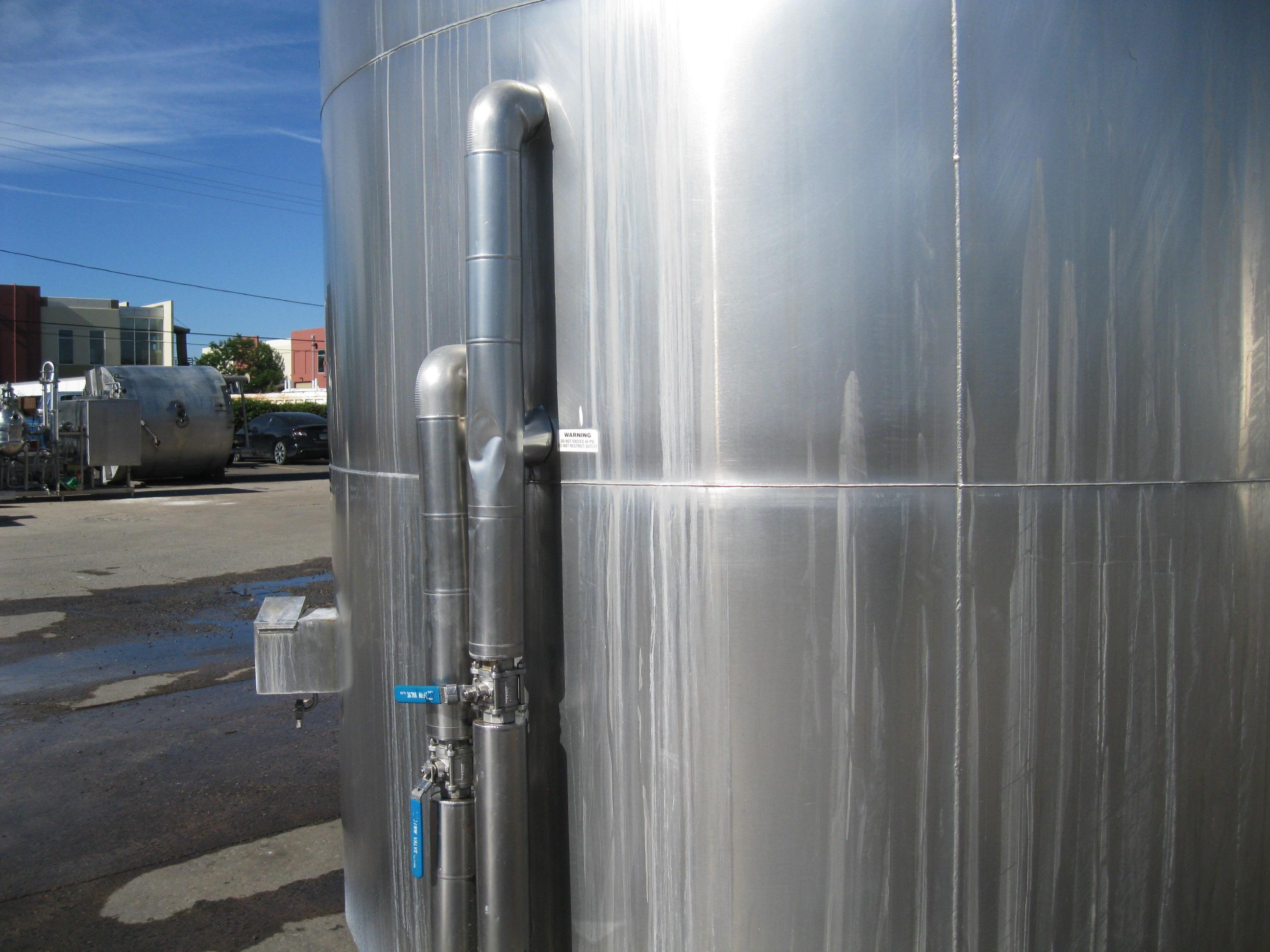 Usado 5000 GALLON STORAGE TANK