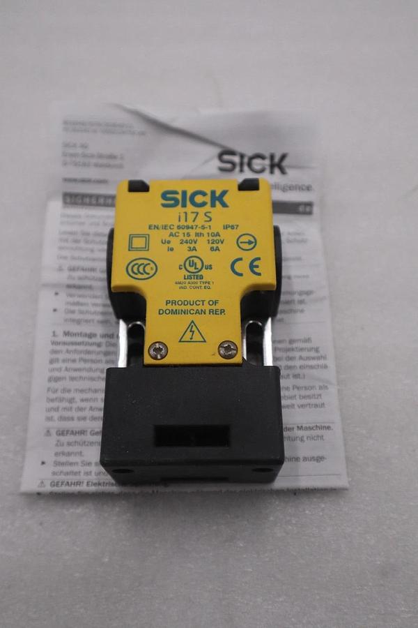 NEW OPEN BOX SICK i17-SA213 Safety Switch STOCK G408A