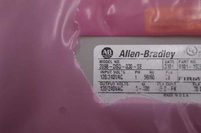 NEW Allen Bradley 2098-DSD-030-SE SERVO DRIVE ULTRA 3000 DIGITAL 3 KW STOCK 1066