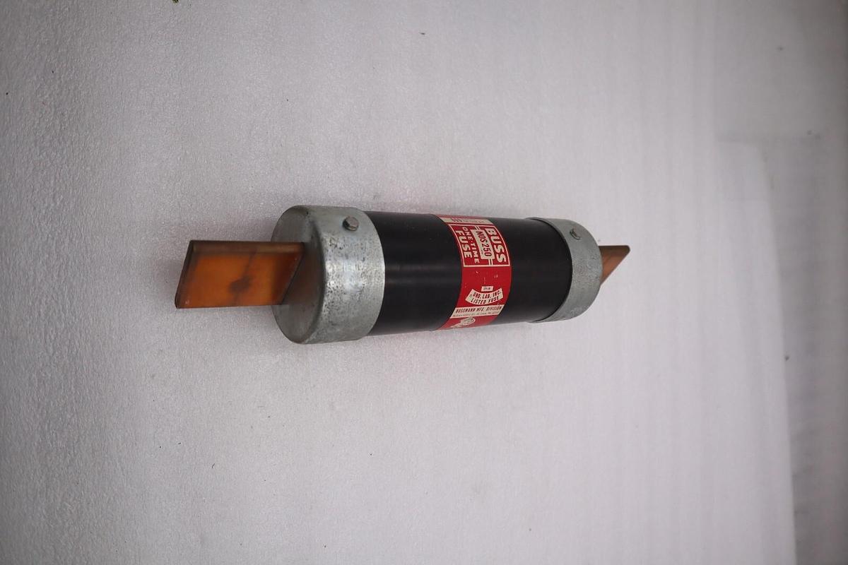 Used NEW OPEN BOX Cooper Bussmann NOS-250 Fuse, Buss One Time STOCK 2158-A