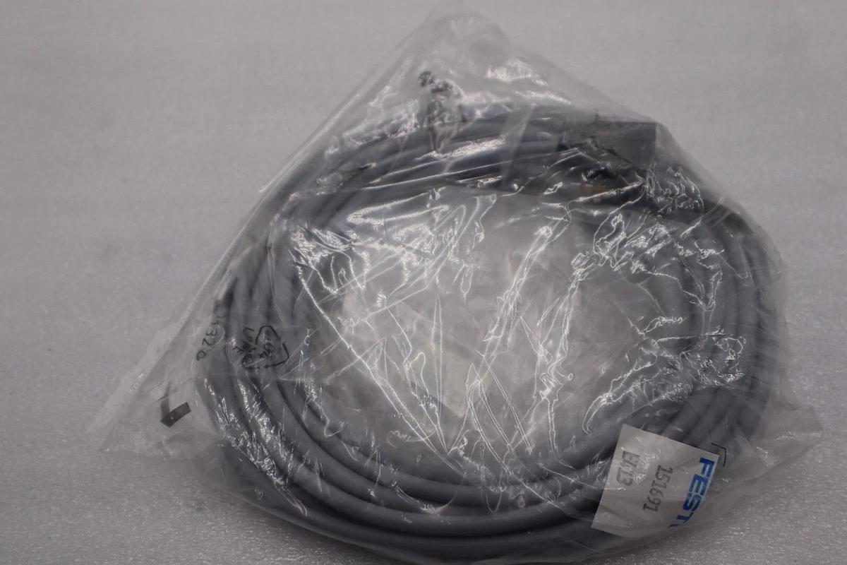 Used NEW FESTO 151691 PLUG SOCKET WITH CABLE STOCK L-206-C