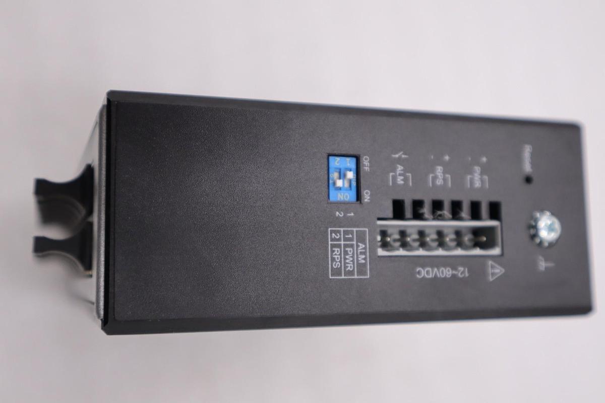 Used NEW OPEN BOX WAGO 852-1106/010-000 NETWORK SWITCH 16 Ethernet ports STK H912A