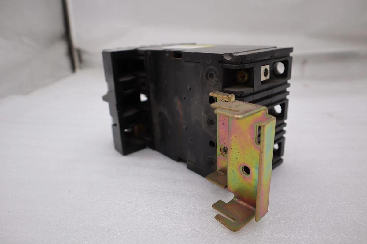 NEW OPEN BOX SQUARE D FH36020 3 POLE 20AMP 600v I-LINE CIRCUIT BREAKER STK H1234