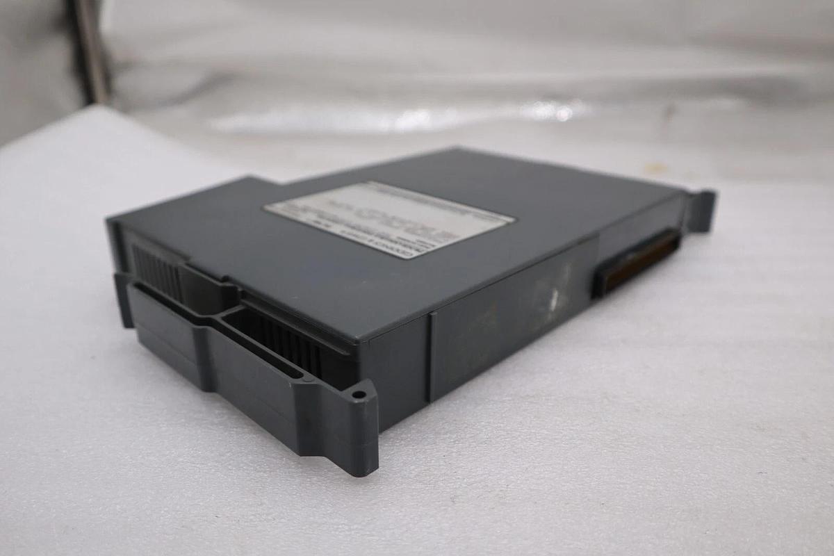 Used FIVES GIDDINGS & LEWIS 502-03638-41R2 PIC900 PROGRAMMABLE INDUSTRIAL COMPUTER