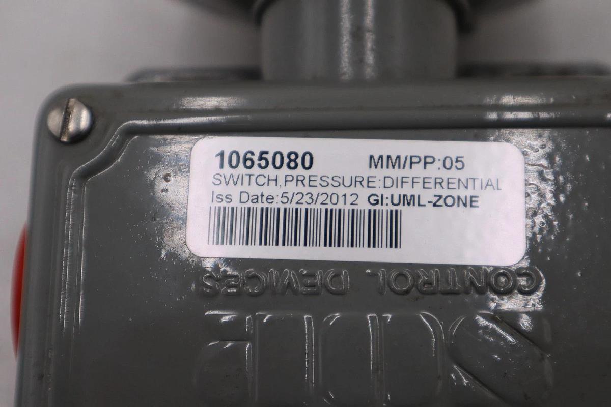 SOR 52NN-K117-P1-B1A PRESSURE SWITCH  200-400PSI STOCK H567A
