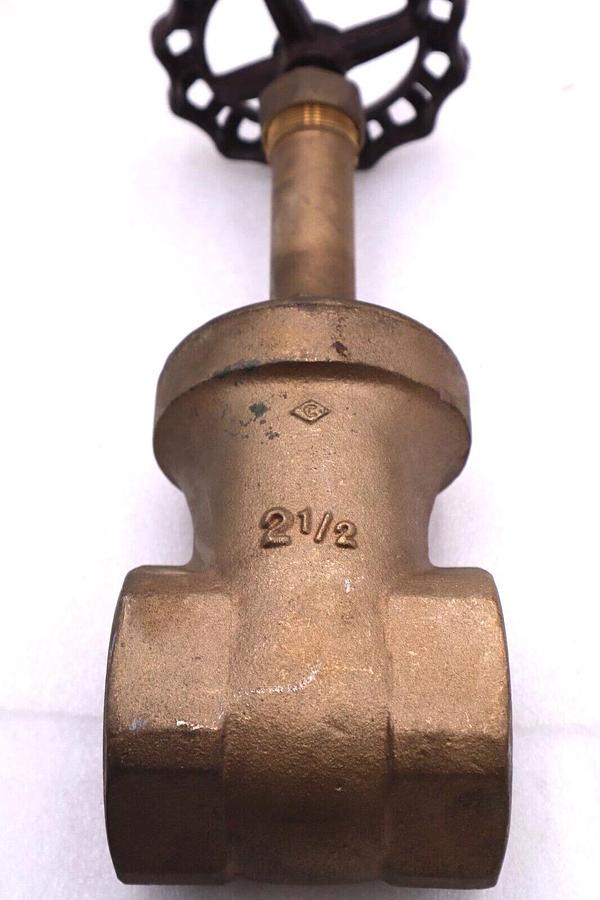 CRANE CAT. 431 BRONZE 2 1/2" RISING STEM VALVE. 150 S, 300 CWP #L-818