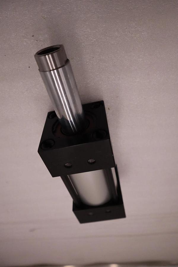 Numatics 640876 Pneumatic Cylinder STOCK H1274A