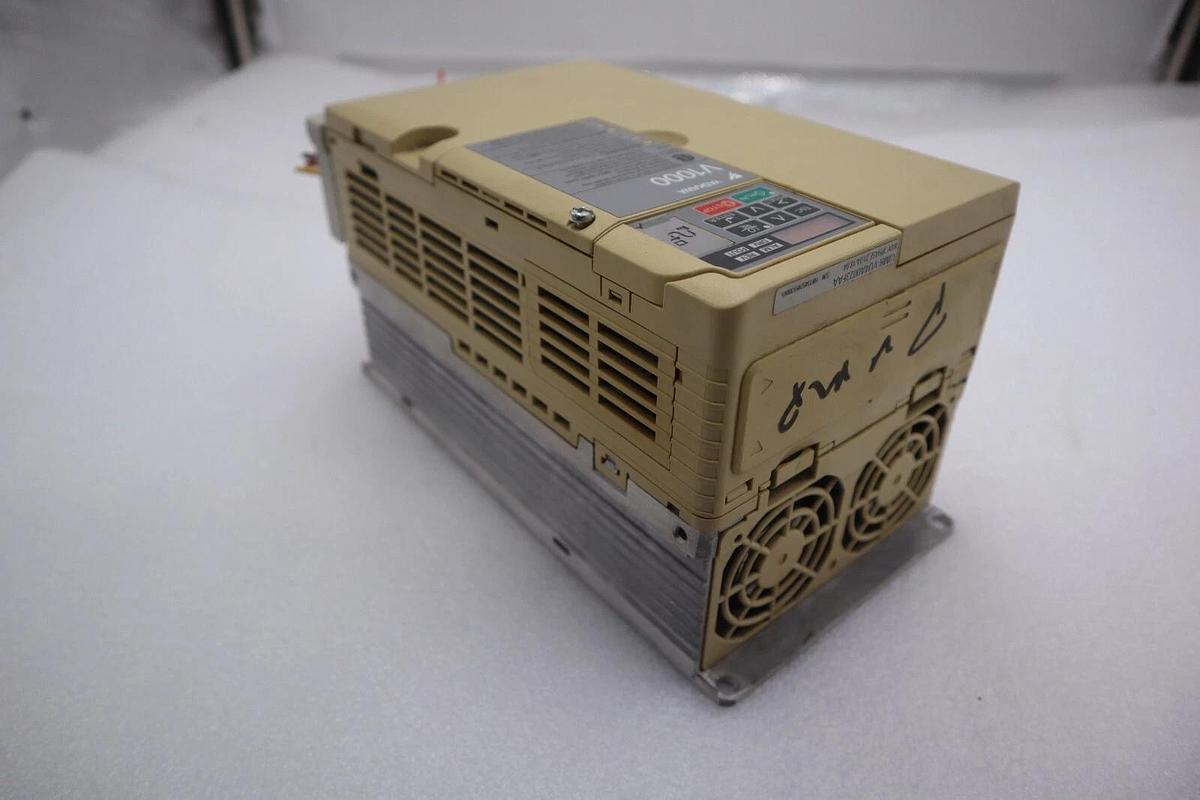 Used Yaskawa CIMR-VU4A0023FAA V1000 AC Drive 23A/18A 380-480VAC 24Amp Rev A #4312