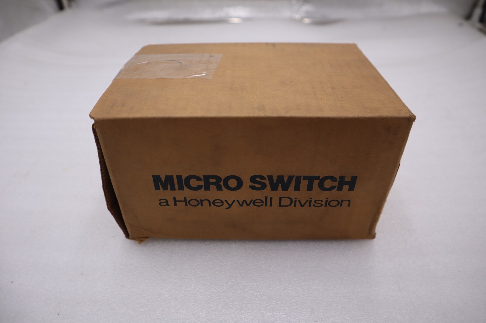 NEW HONEYWELL MICRO SWITCH  FE-TRB CONTROL BASE MODULE STOCK 4577