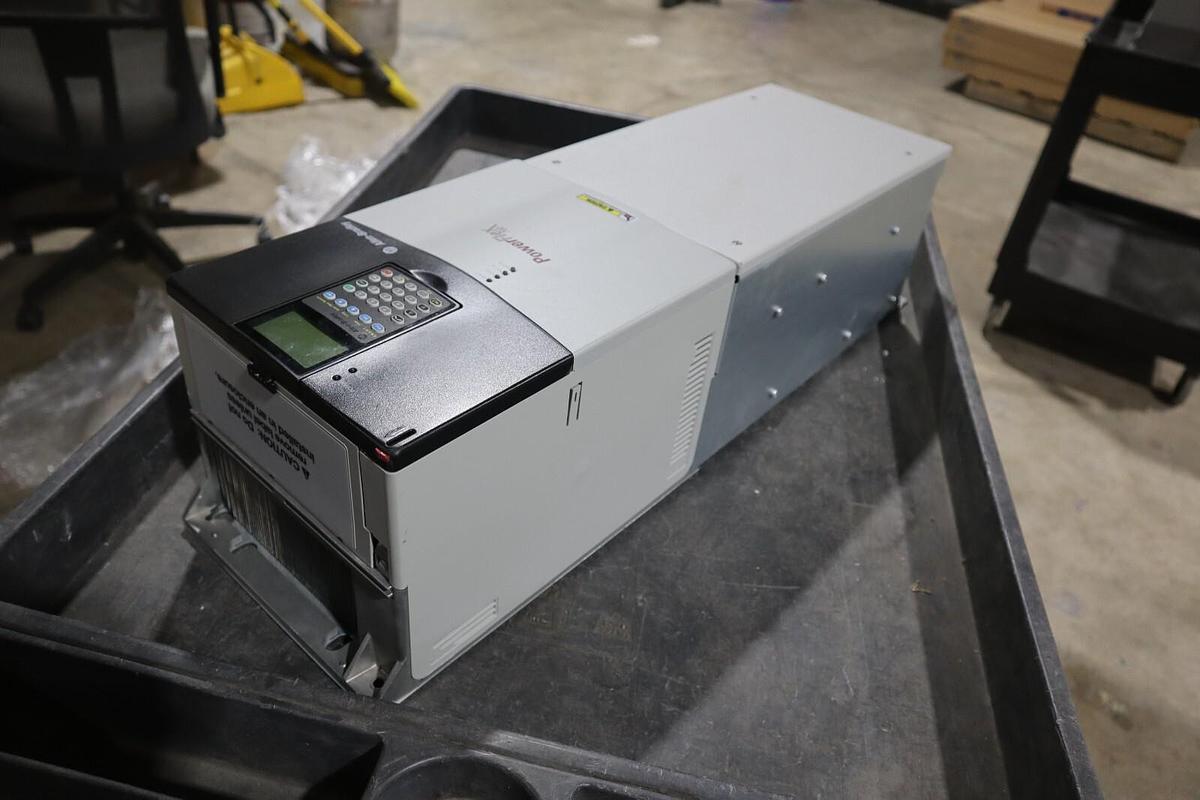 Used NEW ALLEN BRADLEY 20BC085A0AYNANC1 POWERFLEX DRIVE 700 400V 60HP SERIES B S-149A