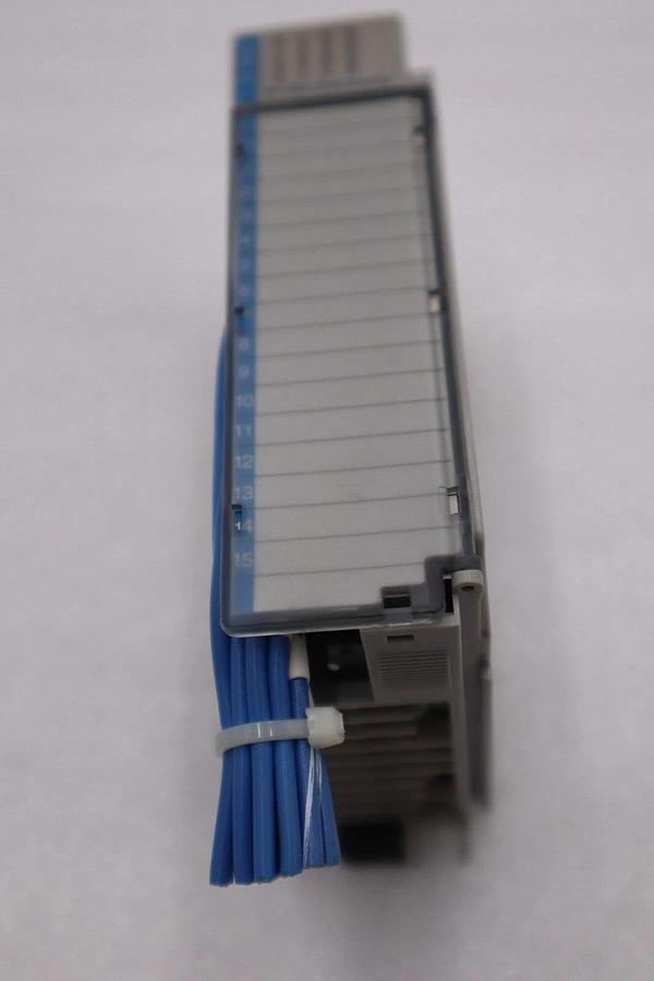 Used 1769-IQ16 ALLEN BRADLEY INPUT MODULE SERIES A STOCK K-38-A