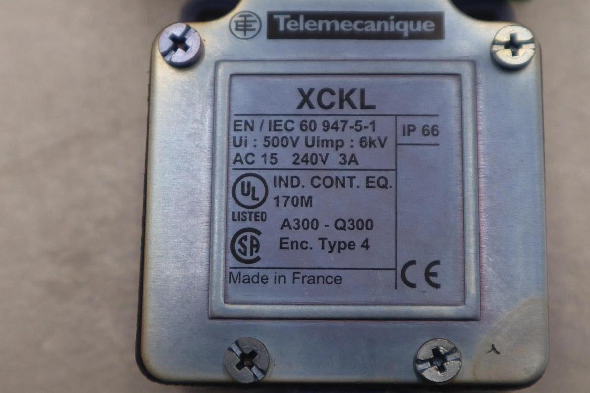 Used NEW SCHNEIDER ELECTRIC TELEMECANIQUE ZCKL1 LIMIT SWITCH BODY STOCK G893A