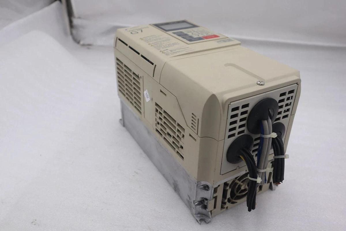 Used Yaskawa G7 Drive CIMR-G7A22P2 General-Purpose Inverter 3PH/230V/3HP STOCK 5212