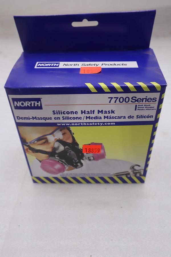 Honeywell North 7700 Series Half Face Respirator 7700-30L - Size: Large - SGF91