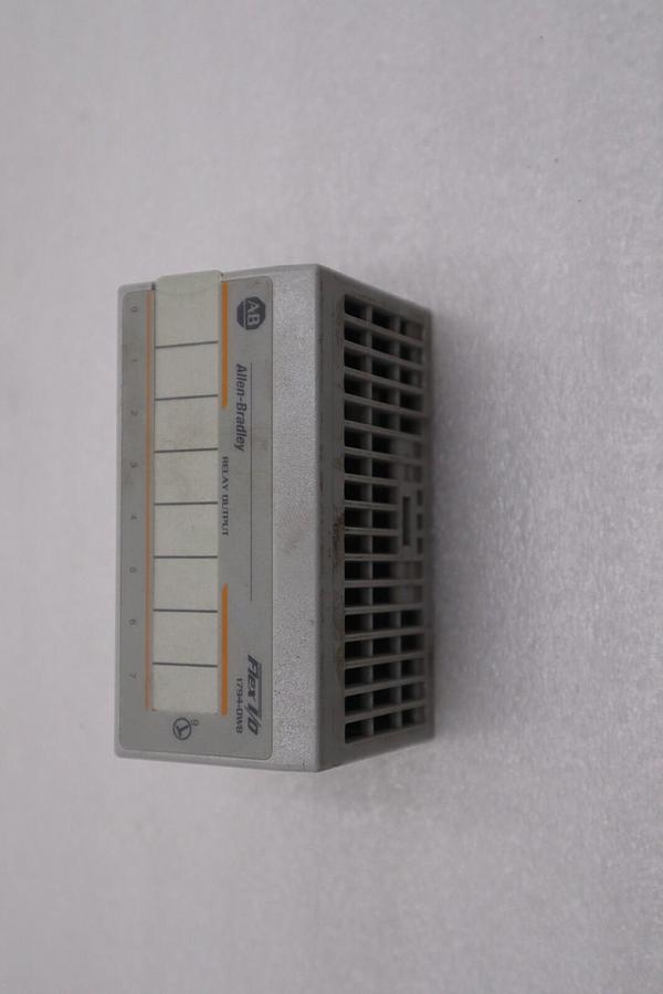 ALLEN BRADLEY 1794-0W8 SER A RELAY OUTPUT STOCK H128A