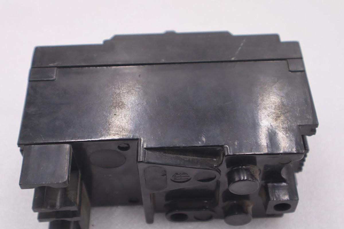 Used ITE EE2 ET1561 2 Pole 15 Amp Circuit Breaker 240 VAC STOCK B-615