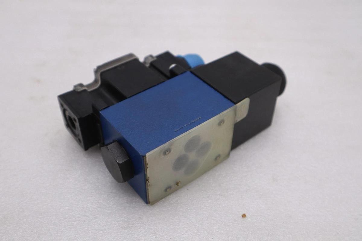 Used Rexroth R978879456 | 4WE6D62/EW110N9DK23L/62 Directional Spool Valve - GF358