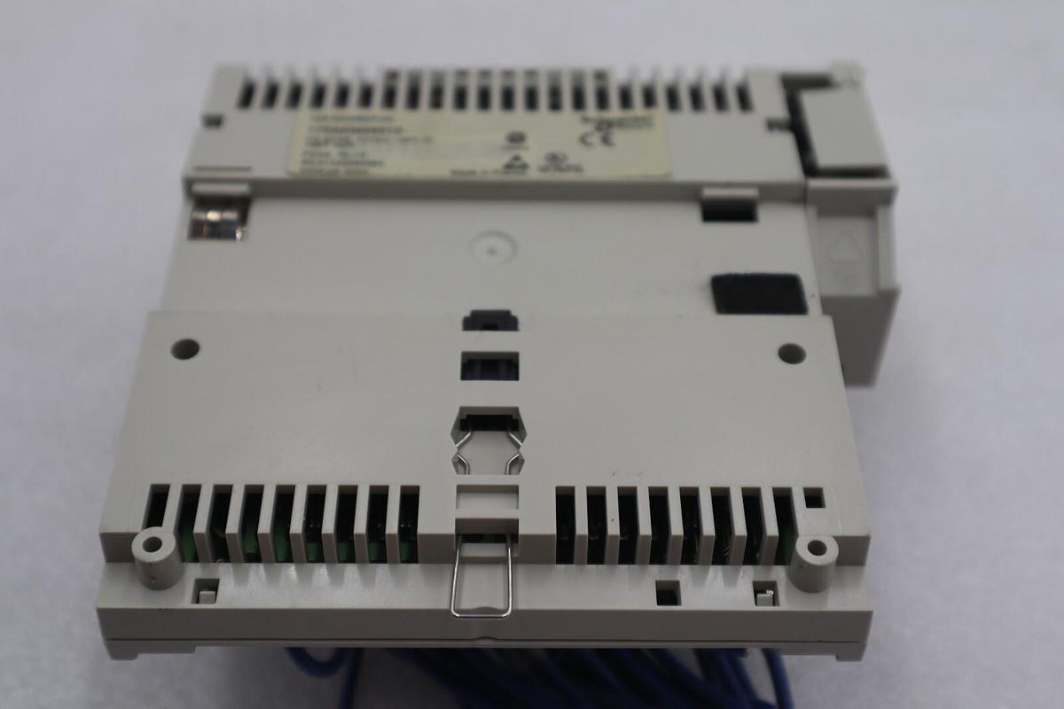 Used Schneider Electric 170ADM35010 PLC I/O Base 24VDC-16PT IN/OUT #4103