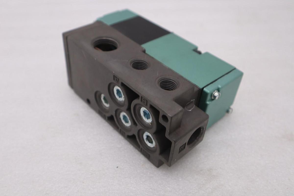 Used NUNATICS 152SA430K VALVE STOCK #GF-687A