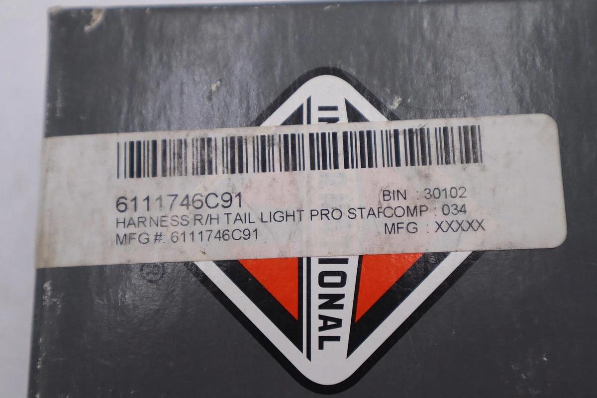 Used INTERNATIONAL NAVISTAR 6111746C91 ONE HARNESS LIGHT WIRING NEW STOCK #K-1194A