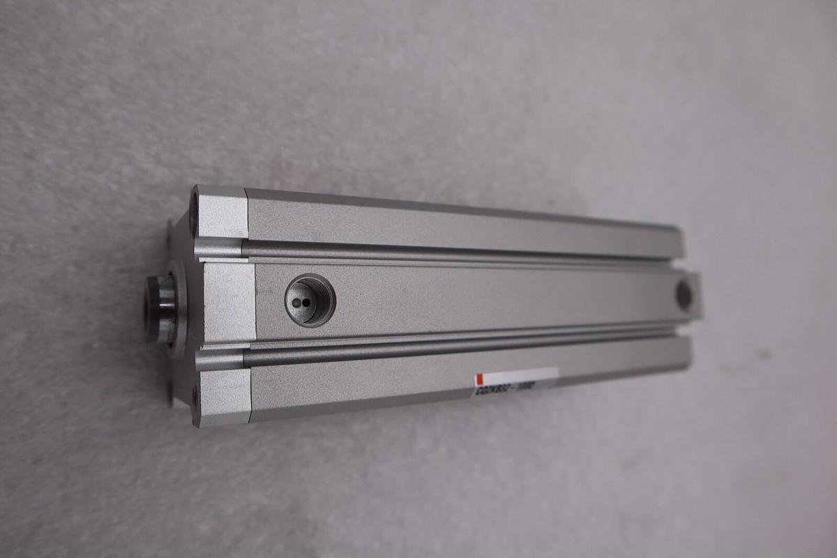 Used SMC GENUINE CQ2KB32-100D #K-2410