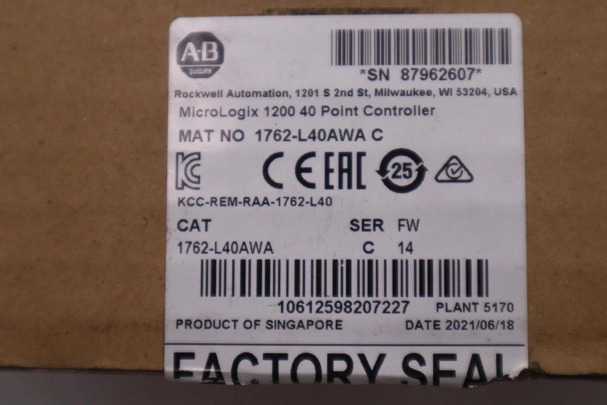 Used Allen Bradley 1762-L40AWA /C MicroLogix 1200 40-Pt I/O Controller - STK GF299