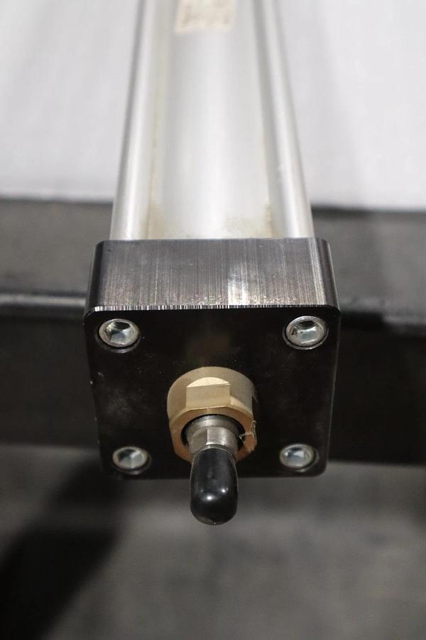 Used PARKER 1P4MA0037801 ROUND BODY PNEUMATIC CYLINDER STOCK H1894