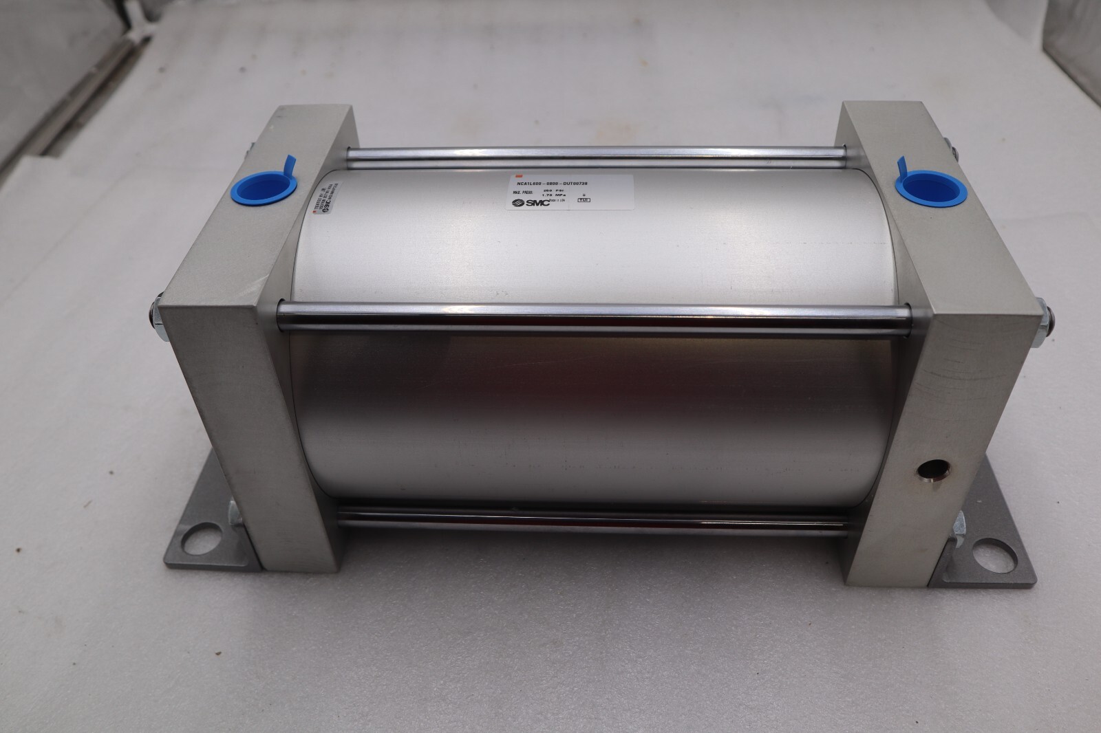 Used SMC NCA1L600-0800-DUT00738 250PSI NEW UNIT TWO AVAILABLE STOCK S-307