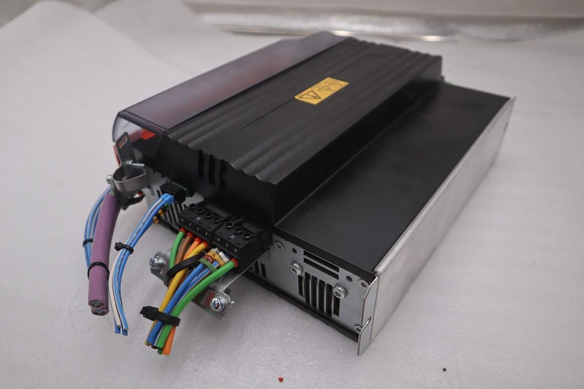 Used Sew-Eurodrive Movidrive B Series MDX61B0011-5A3-4-0T Variable Frequency Drive