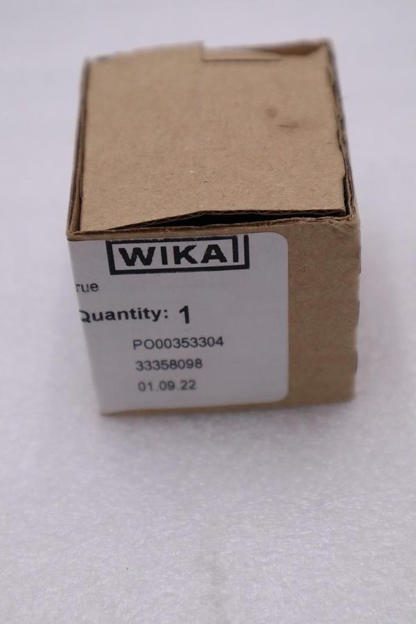 Wika 113.13.040 200 PSI 2. Tig kPa Pressure Gauge Liquid Filled STOCK H886A