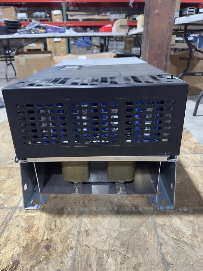 Used ALLEN BRADLEY 20GWANC415AN6VNHN8-RW AC DRIVE LIQUID COOLED 3 PHASE OUTPUT #S682