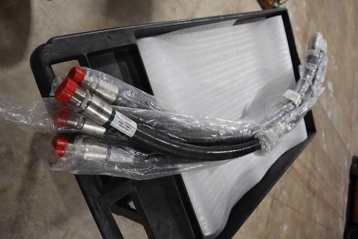 Briggs PO# 2501-50652364OA HOSE LOT OF FOUR UNITS STOCK 708-A