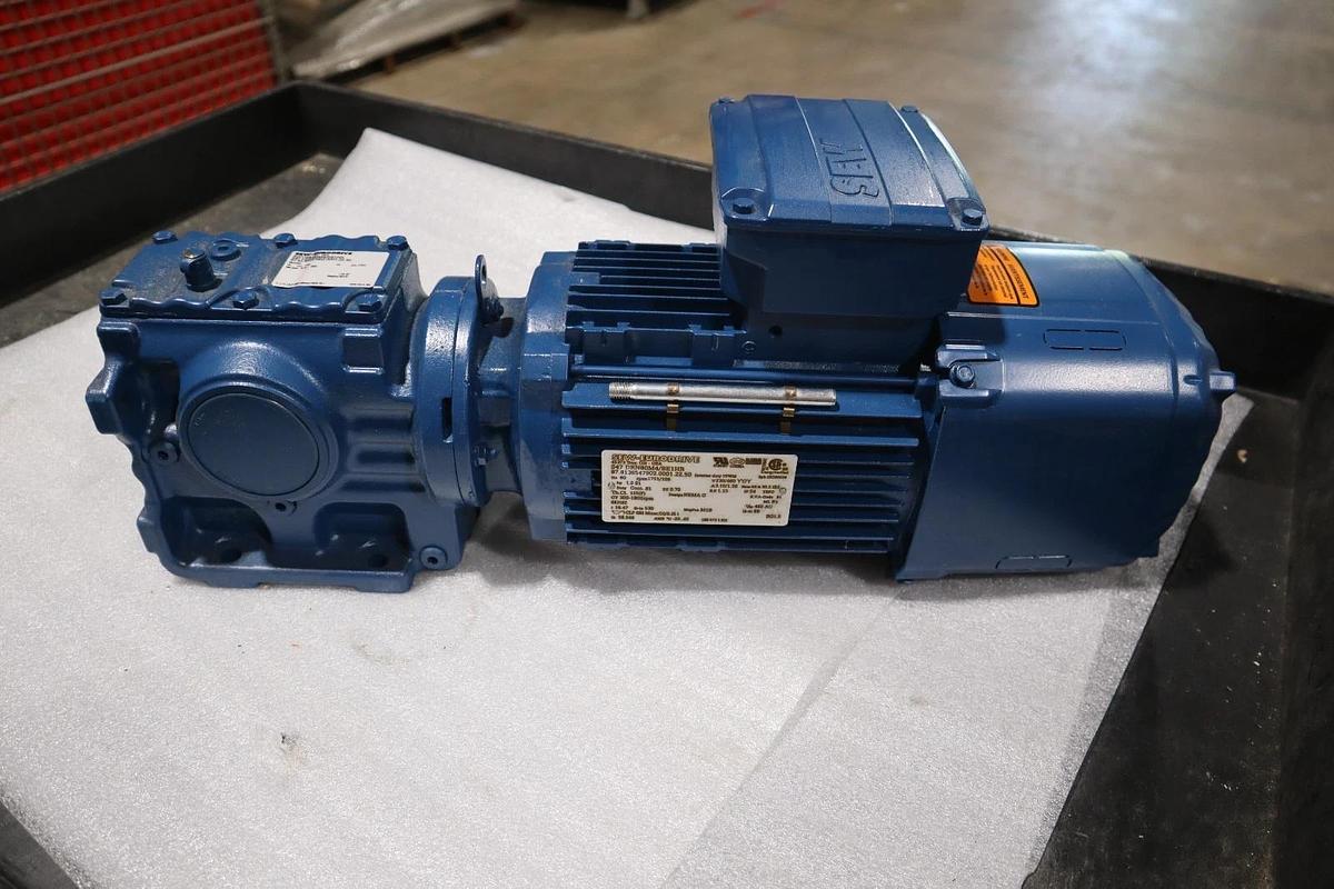 NEW Sew Eurodrive S47 DRN80M4/BE1HR Helical Worm Gearmotor STOCK HP146