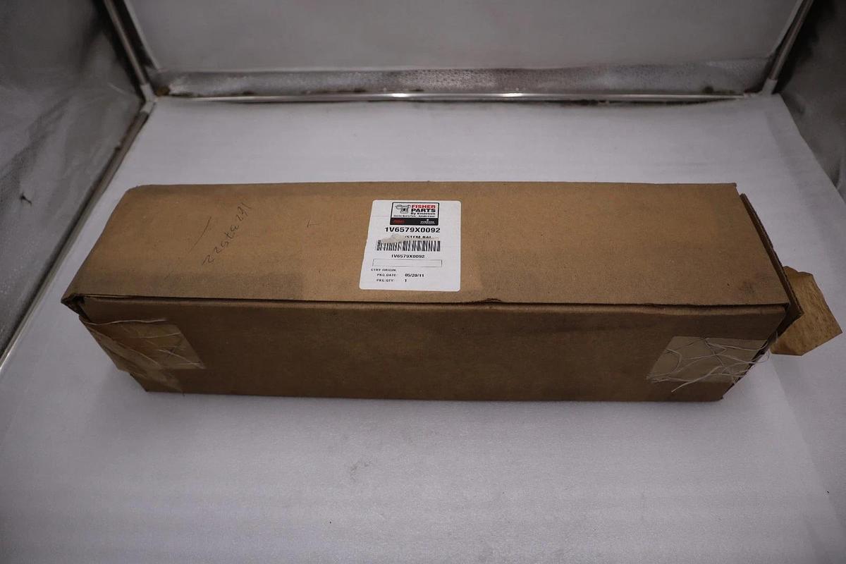 Used Fisher 1V6579X0092 Plug/stem Assembly - STOCK SGF-53